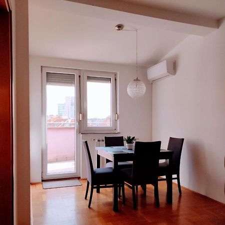 Mimi'S Apartment Zagreb Bagian luar foto
