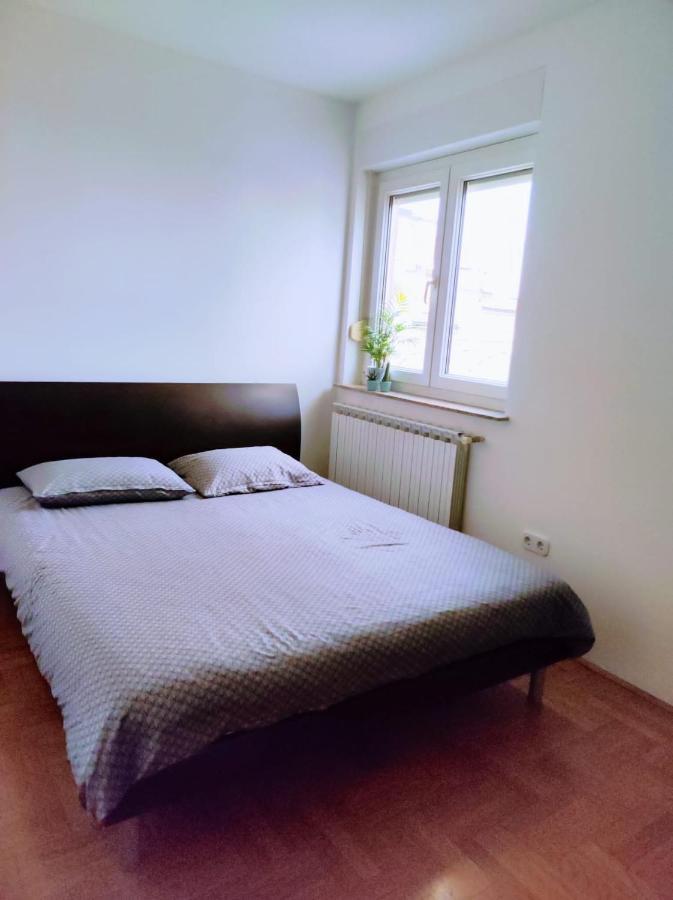 Mimi'S Apartment Zagreb Bagian luar foto