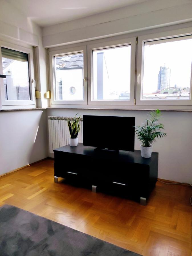 Mimi'S Apartment Zagreb Bagian luar foto